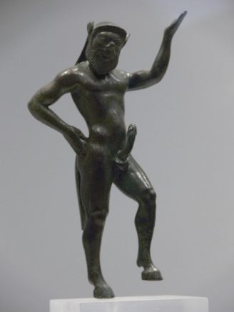 800px-statue_of_a_satyr