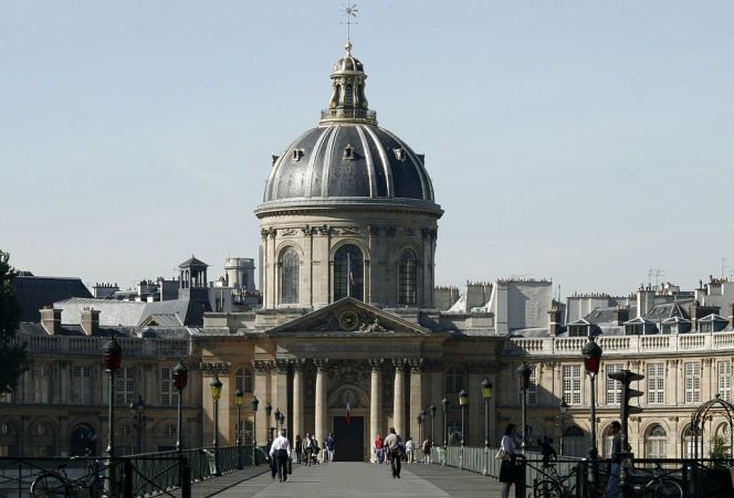 1024px-Institut_de_France_-_Académie_française_et_pont_des_Arts