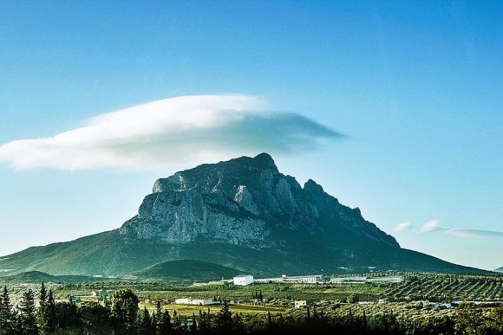 800px-Jebel_Rassas,_Ben_Arous,_Tunisia