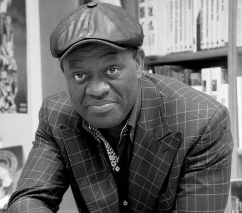 800px-Alain_Mabanckou_par_Claude_Truong-Ngoc_2013