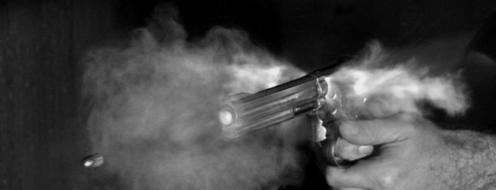 Bullet_coming_from_S&W