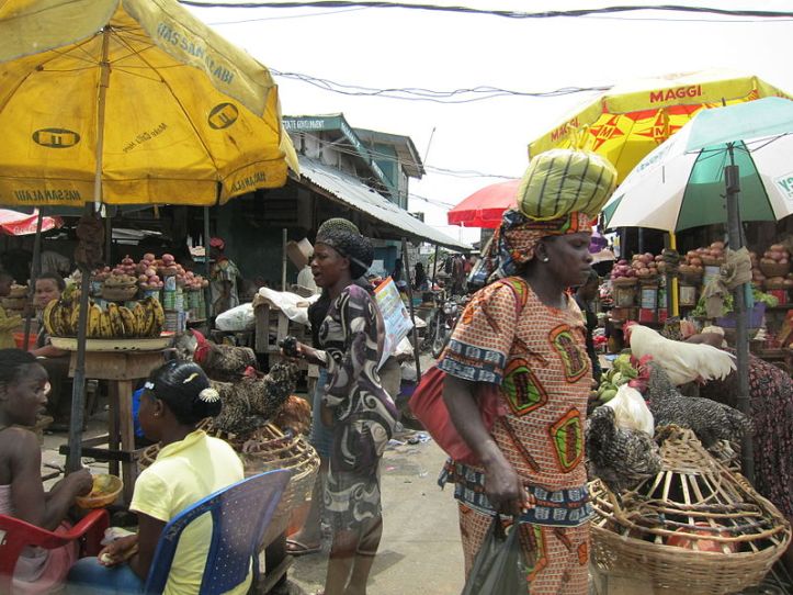 800px-2010_market_Lagos_Nigeria_4577157858