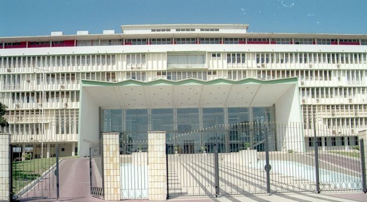 National_assembly_(Dakar,_Senegal).jpg