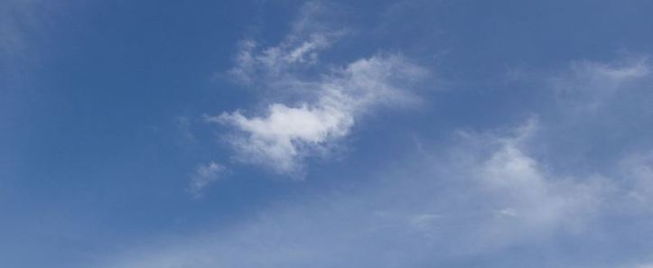 800px-sky_with_puffy_clouds