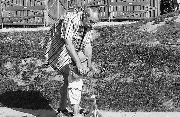 800px-GrandfatherAndScooter.JPG
