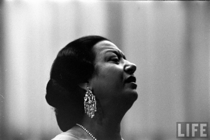 Umm_Kulthum_06.jpg