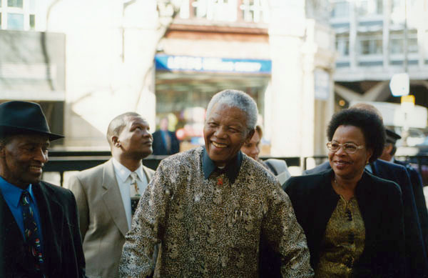 Nelson_Mandela,_2000_(4).jpg