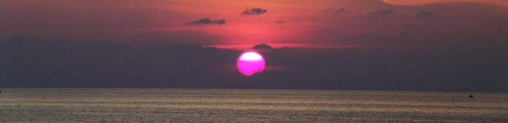 1280px-Sunset_in_Ricadi.jpg
