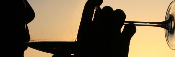 1024px-Vino-atardecer.jpg