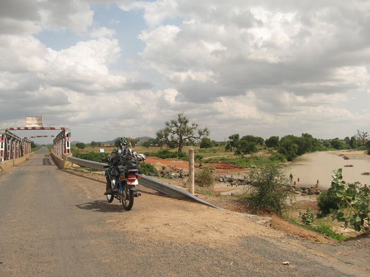 800px-Route_Moutourwa-Maroua.jpg