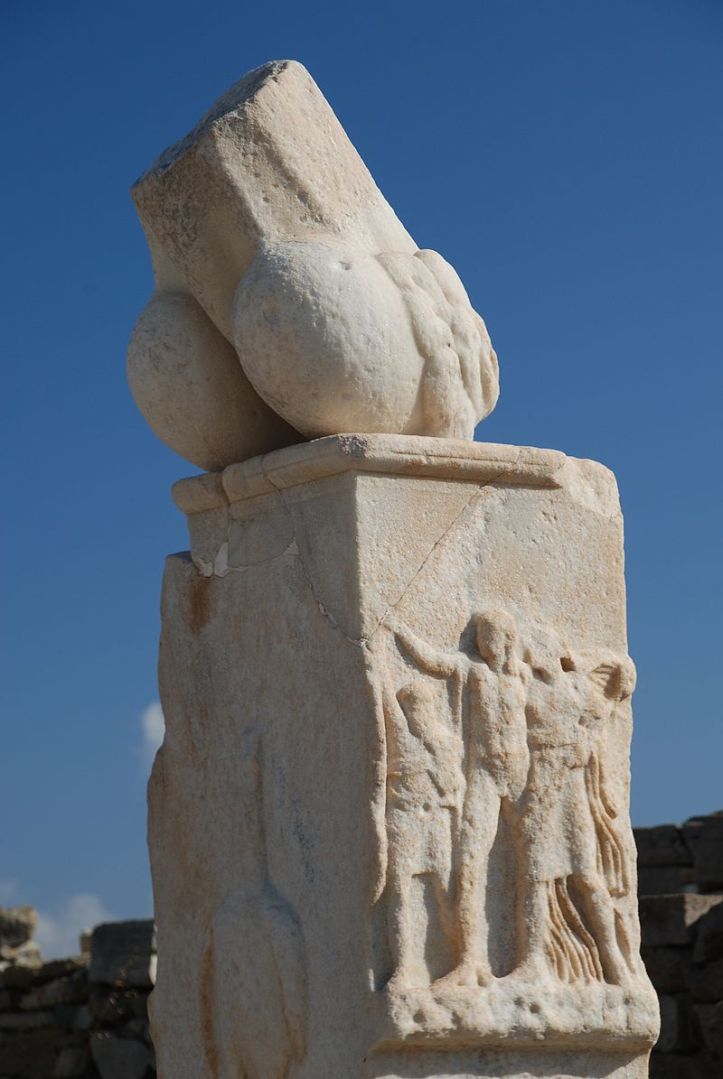 800px-Southern_Pillar_-_Stoivadeion_-_Temple_of_Dionysus_-_Delos_Greece_Oct_2008.jpg